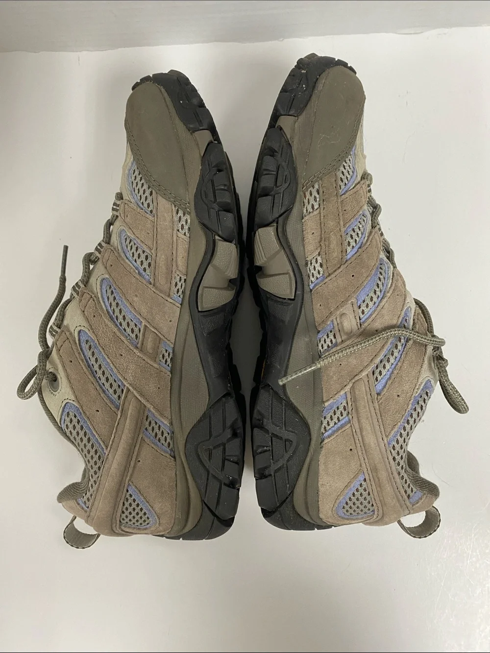 NWOT Merrell  Women’s Waterproof Hiking Shoes size 8.5